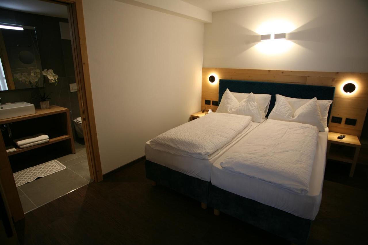Alpen Hotel Vidi مادونا دي كامبيليو المظهر الخارجي الصورة