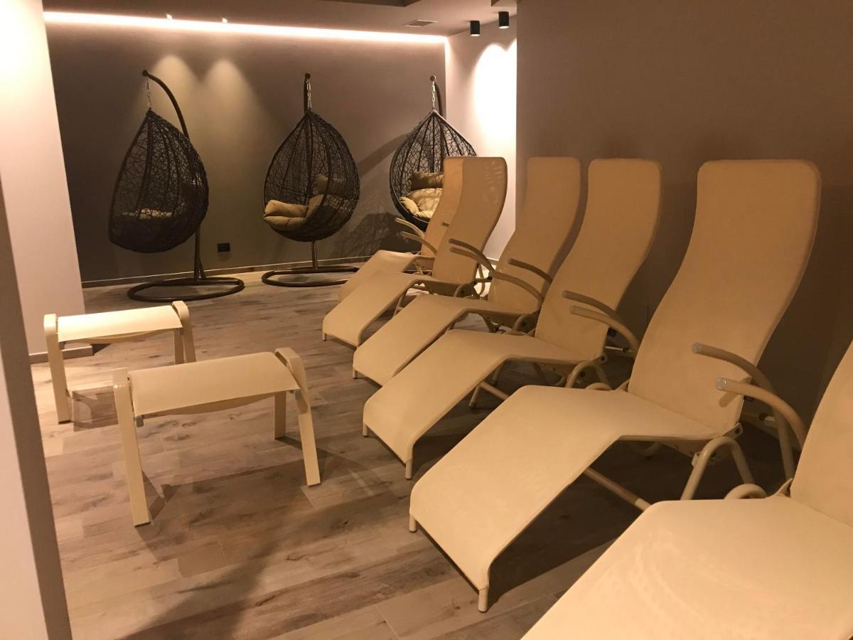 Alpen Hotel Vidi مادونا دي كامبيليو المظهر الخارجي الصورة