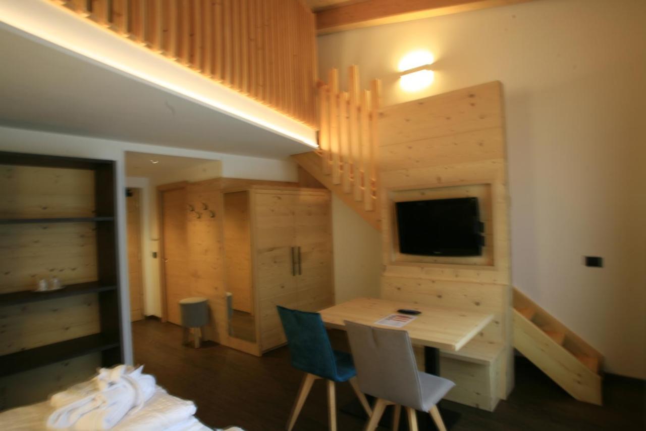 Alpen Hotel Vidi مادونا دي كامبيليو المظهر الخارجي الصورة
