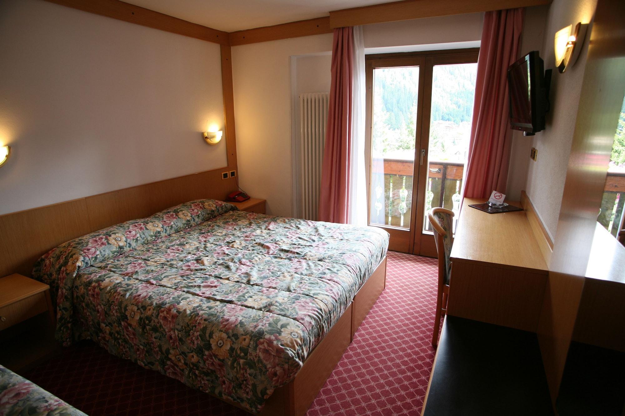 Alpen Hotel Vidi مادونا دي كامبيليو المظهر الخارجي الصورة
