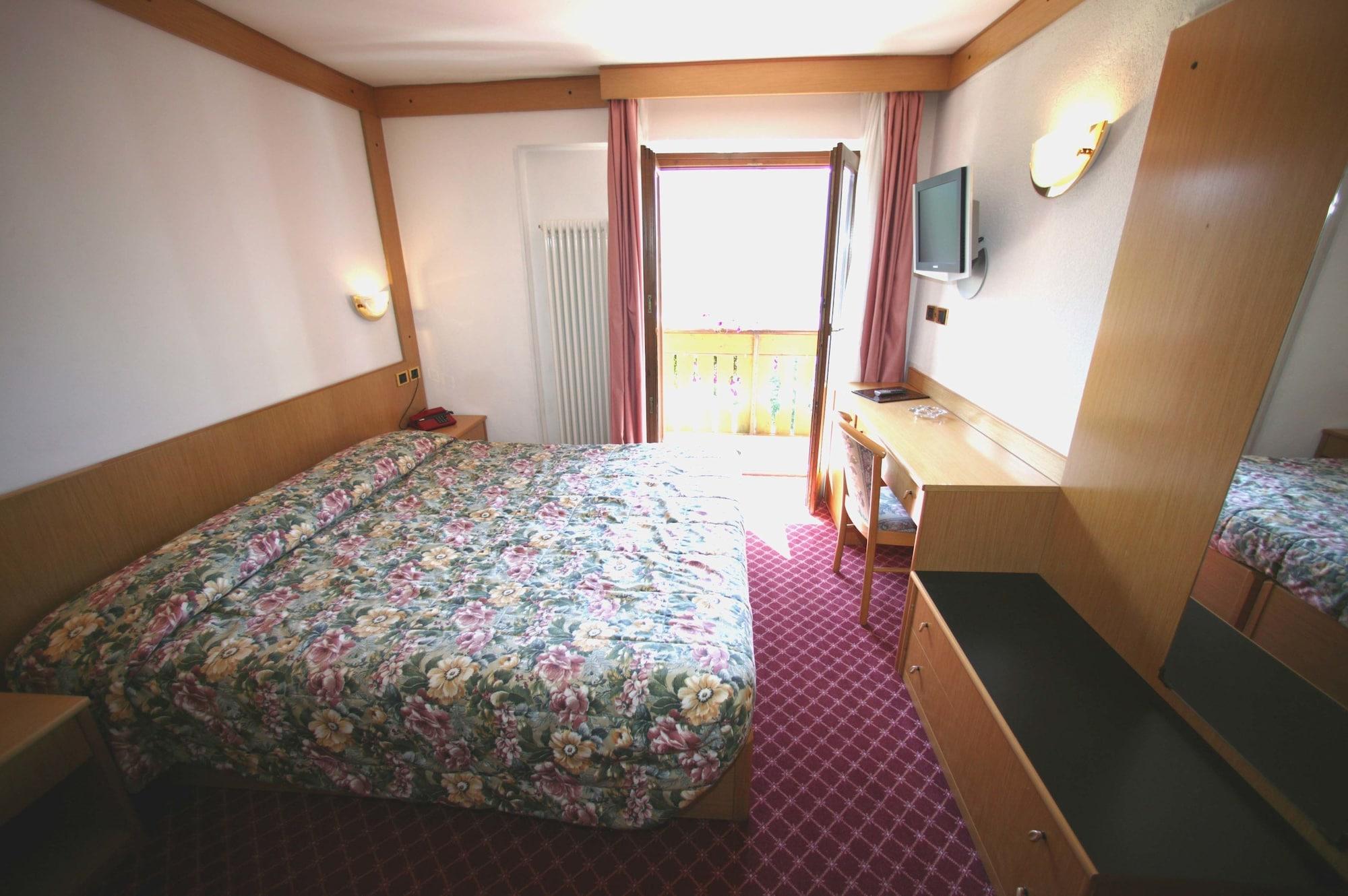 Alpen Hotel Vidi مادونا دي كامبيليو المظهر الخارجي الصورة