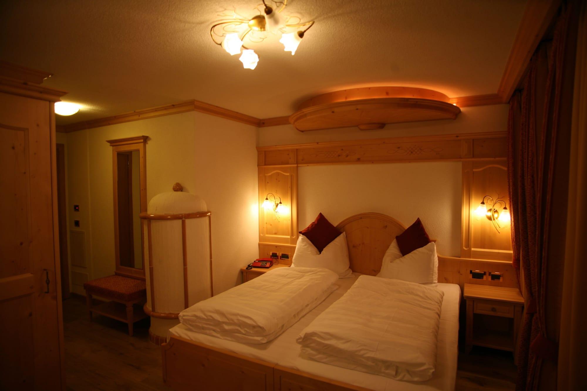 Alpen Hotel Vidi مادونا دي كامبيليو المظهر الخارجي الصورة